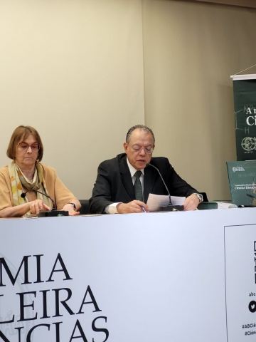 Lançamento do livro "A necessária aliança entre Ciência e Educação".